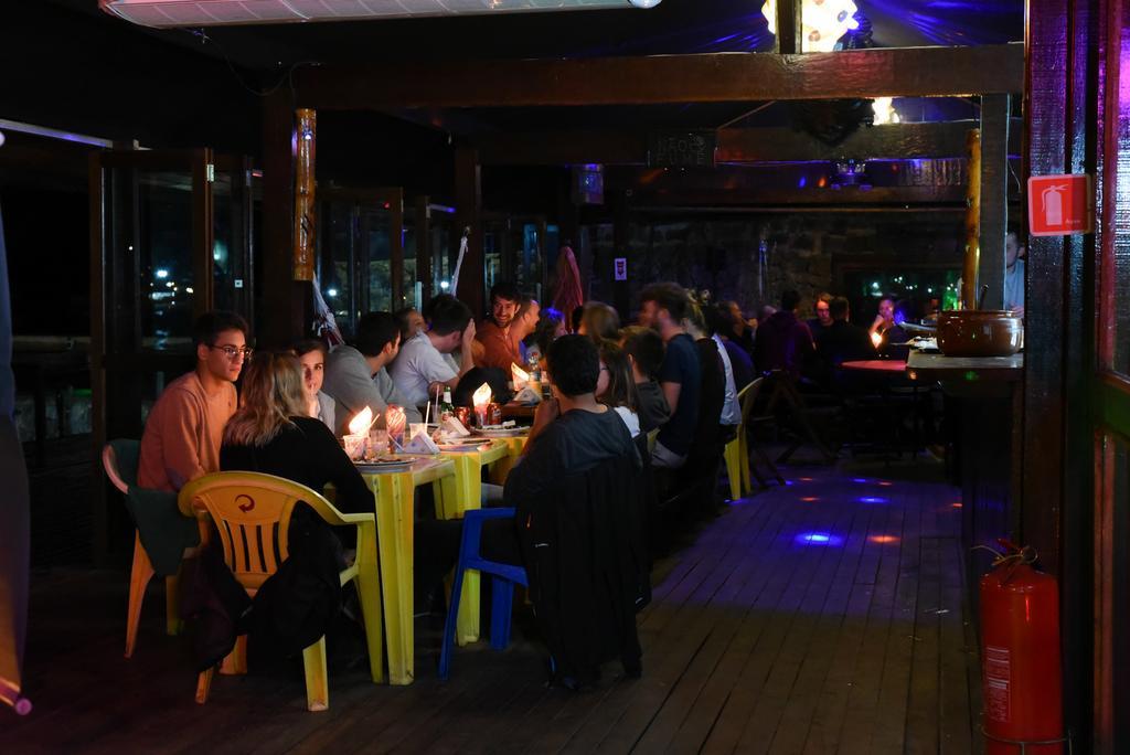 Aquario Pousada Hostel - Night Club Vila do Abraao