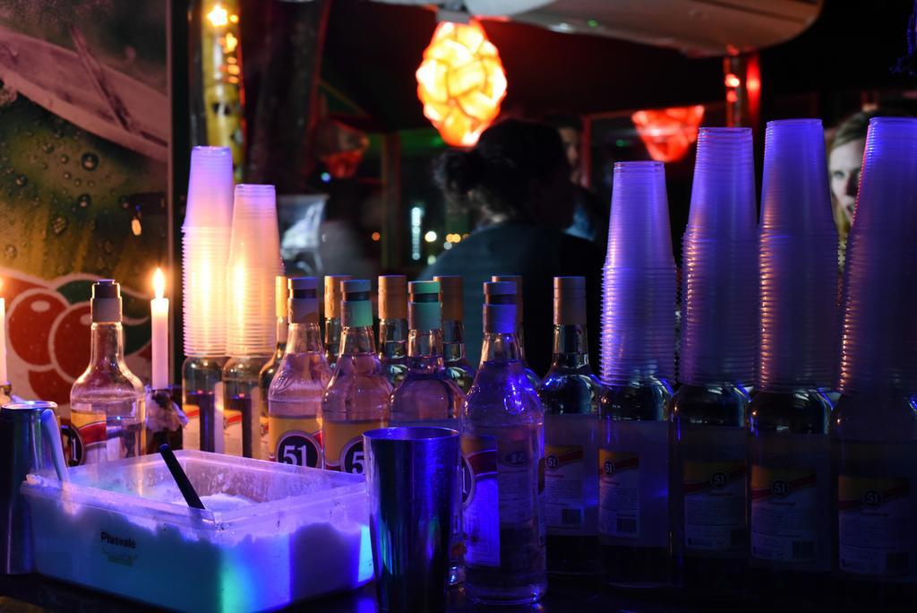 賓館 Aquario Pousada Hostel - Night Club Abraão